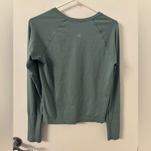 Lululemon swiftly sea foam blue Long Sleeve waist length